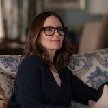 Tina Fey en 1x01 titulado 'La casa del lago' de 'Las cuatro estaciones'