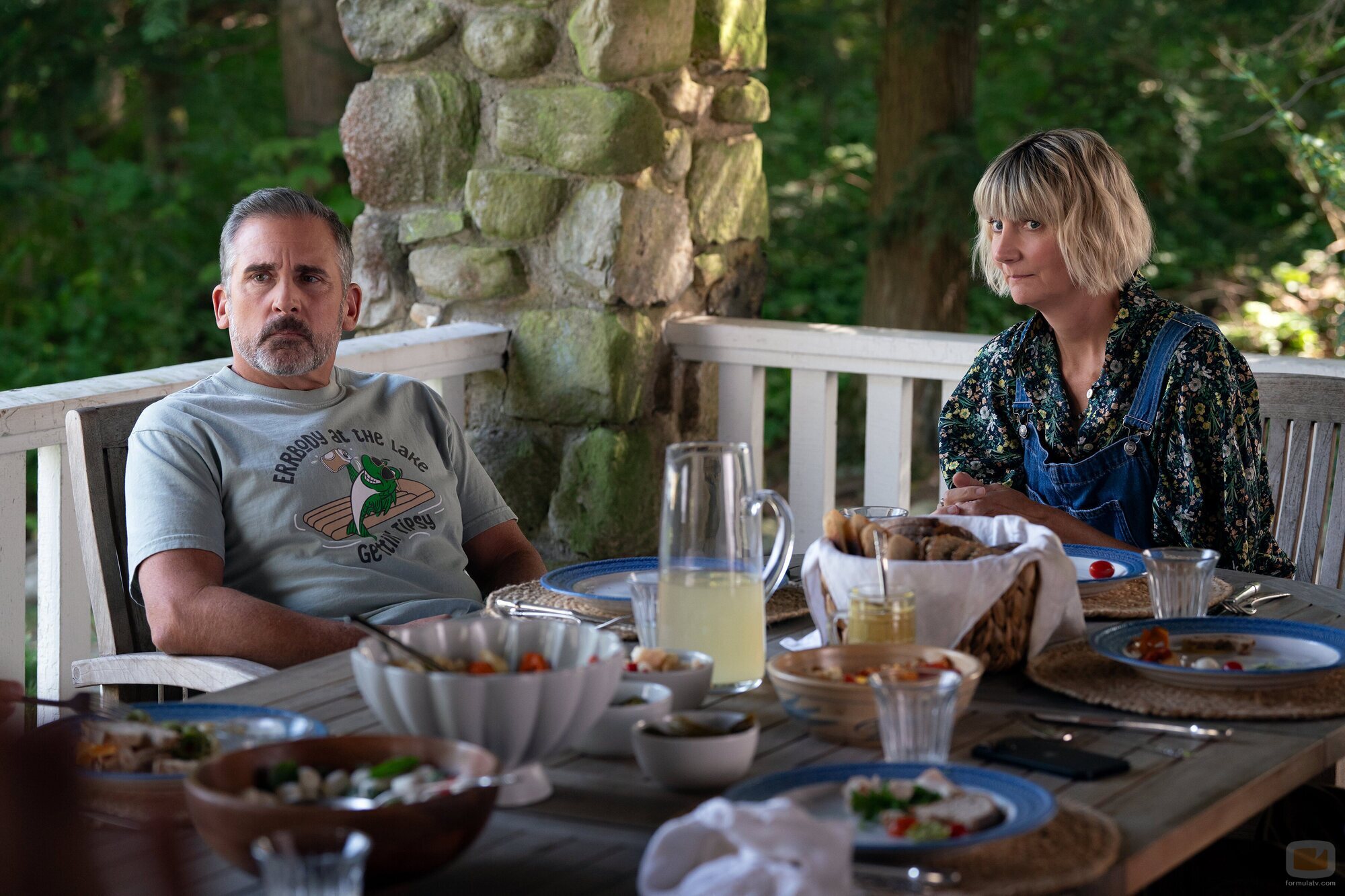 Steve Carell y Kerri Kenney en 1x01 'La casa del lago' de 'Las cuatro estaciones'