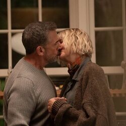 Steve Carell y Kerri Kenney en el 1x01 de 'The Four Seasons'