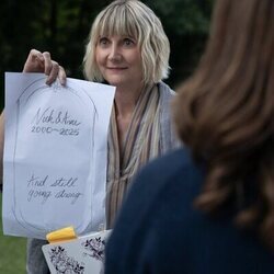 Kerri Kenney en el 1x02 de 'The Four Seasons'