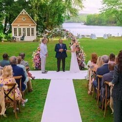 Steve Carell y Kerri Kenney en 'Fiesta en el jardín' de 'The Four Seasons'