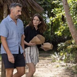 Steve Carell y Tina Fey en Capítulo 3 titulado 'Resort ecológico' de 'Las cuatro estaciones'