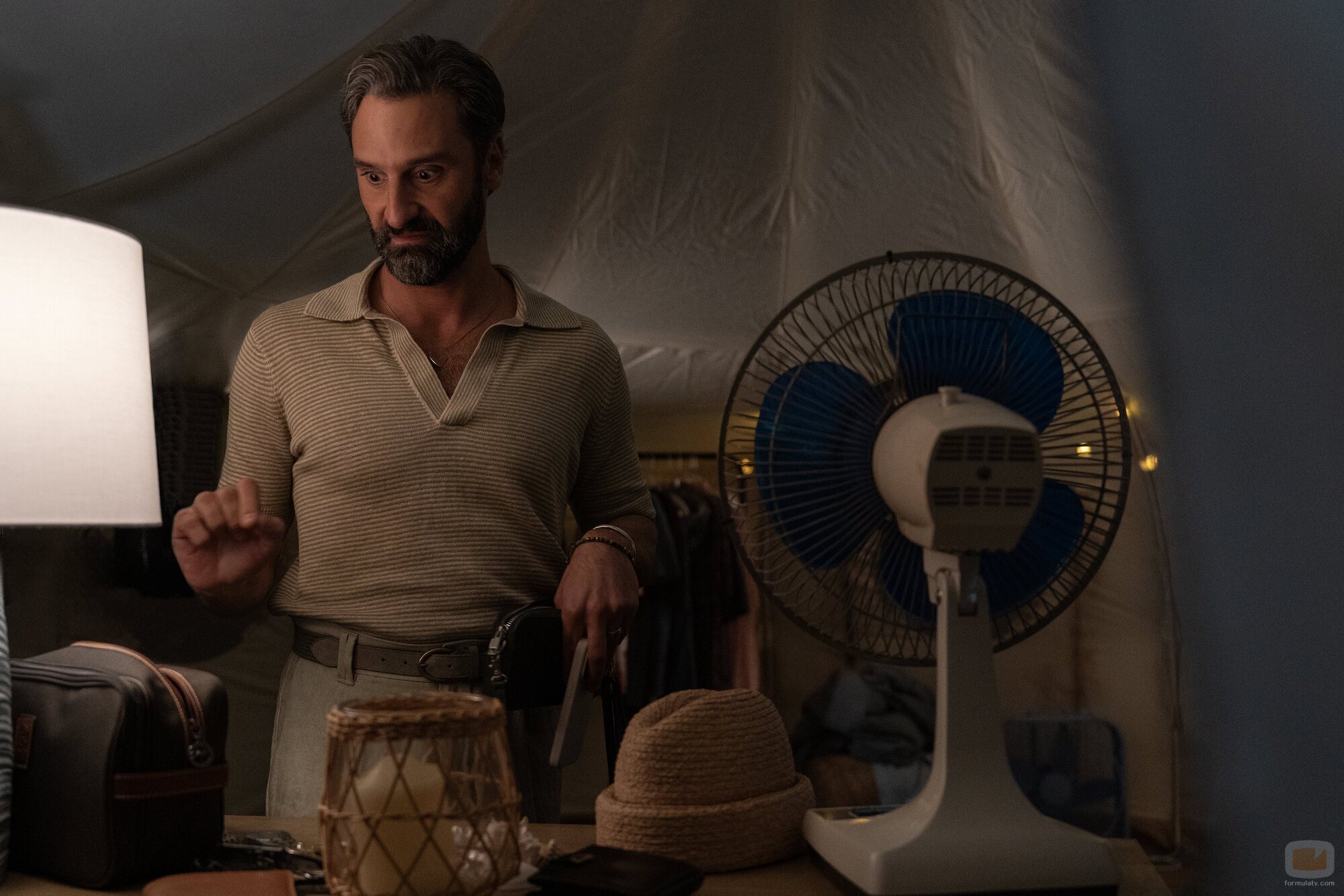 Marco Calvani en 1x04 'El bar de la playa' de 'Las cuatro estaciones'