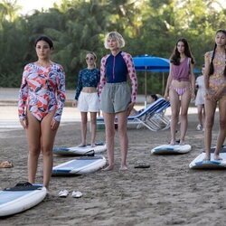 Kerri Kenney en 1x04 'El bar de la playa' de 'Las cuatro estaciones'