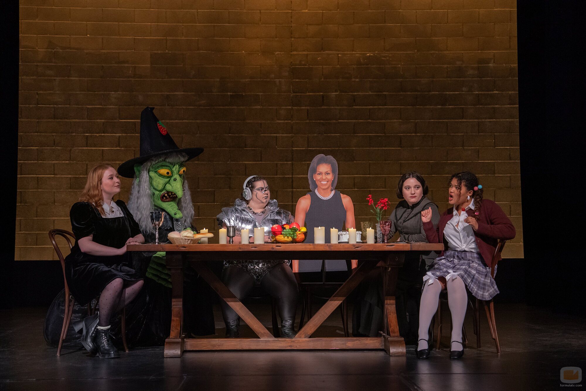 Julia Lester en el 1x05 de 'The Four Seasons'