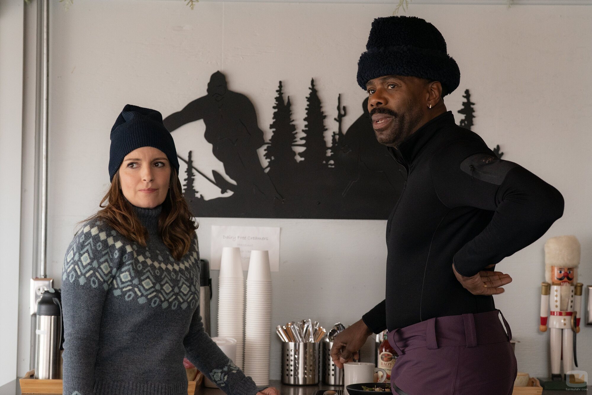 Tina Fey y Colman Domingo en el 1x07 de 'Las cuatro estaciones'