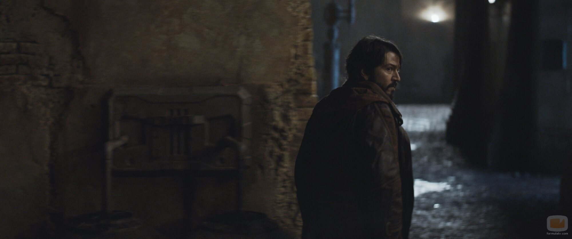 Diego Luna en el 1x02 de 'Andor'