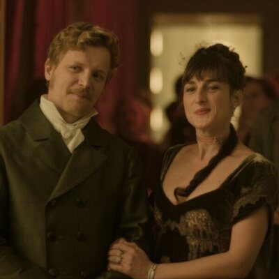 Juliette Armanet en el 1x02 de 'Carême'