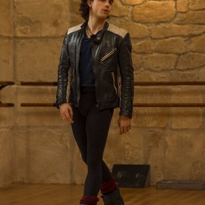 Ivan du Pontavice en 1x02 titulado 'El toro' de 'Estrella'