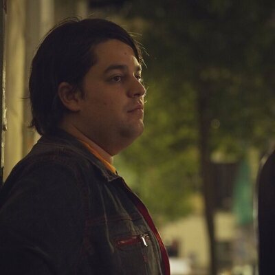 Carlos González en Capítulo 2 titulado 'Lo que te conté mientras te subía la pastilla' de 'Mariliendre'