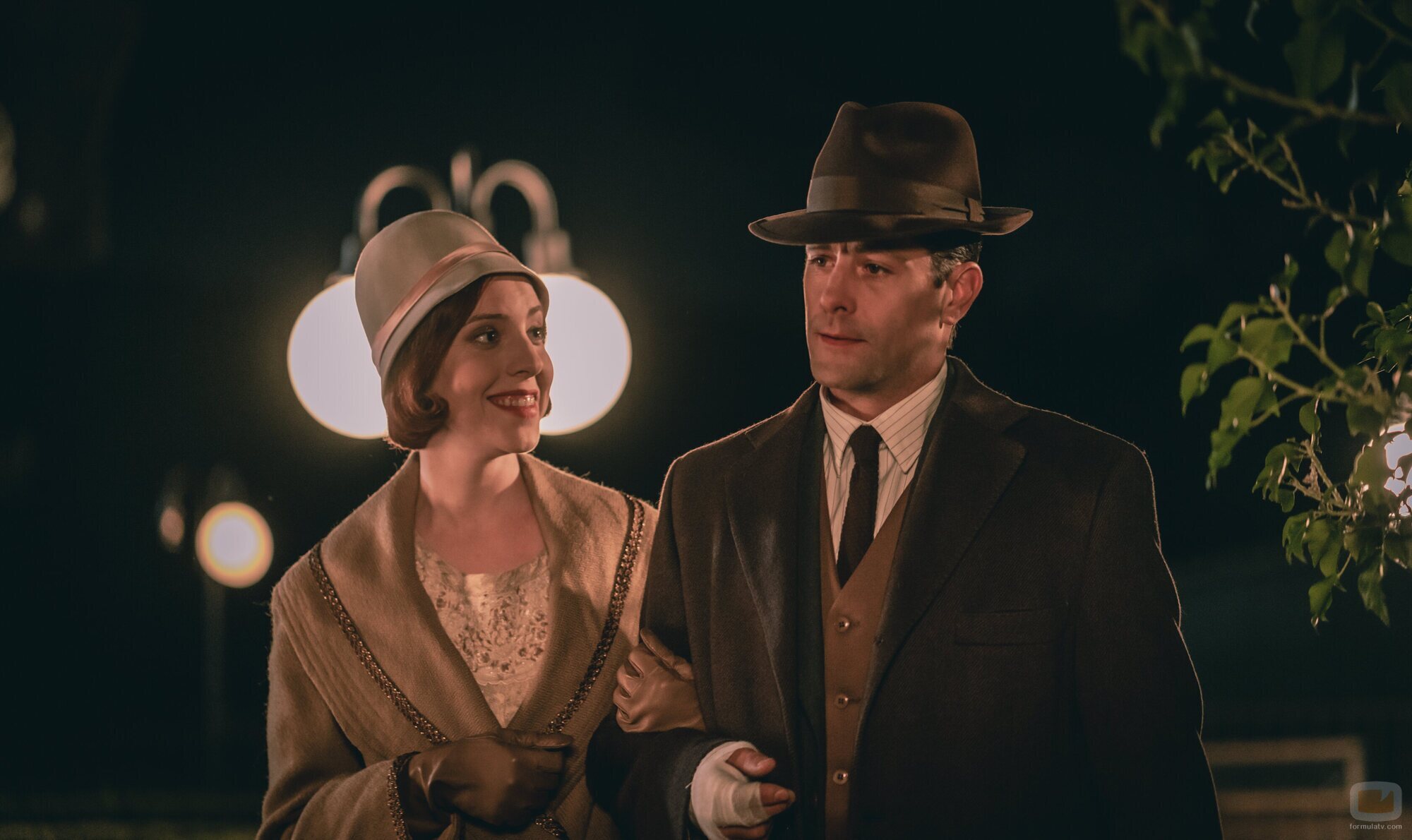 Luis Fernández 'Perla' en Capítulo 7 titulado 'Acorralados' de 'La Favorita 1922'