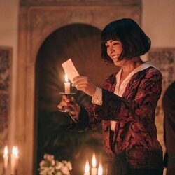 Still de Verónica Sánchez en 'Acorralados' de 'La Favorita 1922'