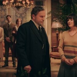 Verónica Sánchez y Fernando Cayo en 'Acorralados' de 'La Favorita 1922'