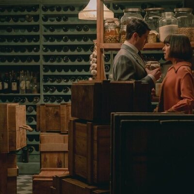 Escena de Verónica Sánchez y Luis Fernández 'Perla' en el 1x06 de 'La Favorita 1922'