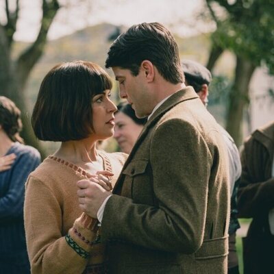 Verónica Sánchez y Luis Fernández 'Perla' en Capítulo 6 titulado 'La oportunidad de Covadonga' de 'La Favorita 1922'