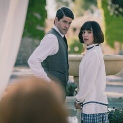 Foto de Verónica Sánchez y Luis Fernández 'Perla' en 'La oportunidad de Covadonga' de 'La Favorita 1922'