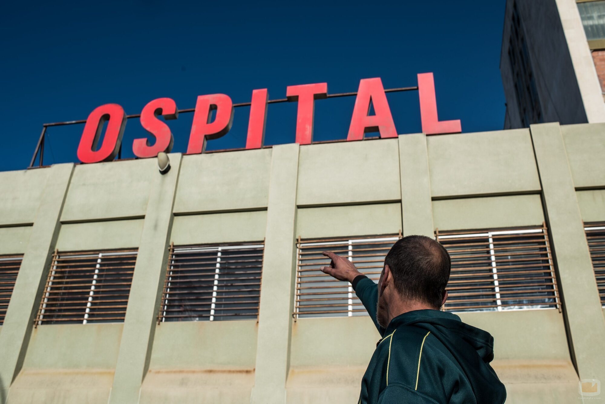 1x02 titulado 'Emergencia' de 'Apagón'