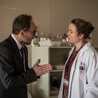 Ainhoa Santamaría en 1x02 titulado 'Emergencia' de 'Apagón'