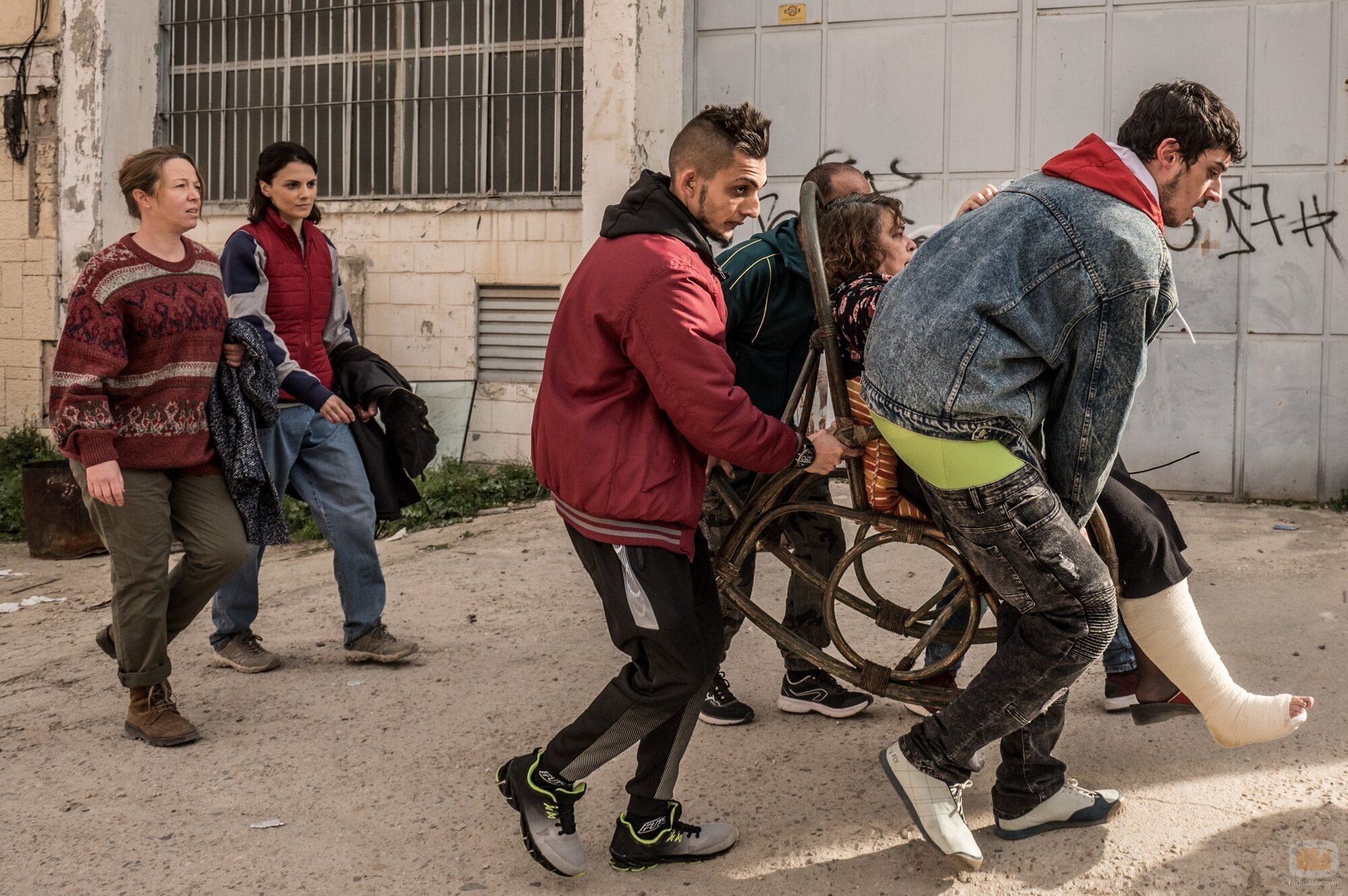 Melina Matthews y Ainhoa Santamaría en 'Emergencia' de 'Apagón'