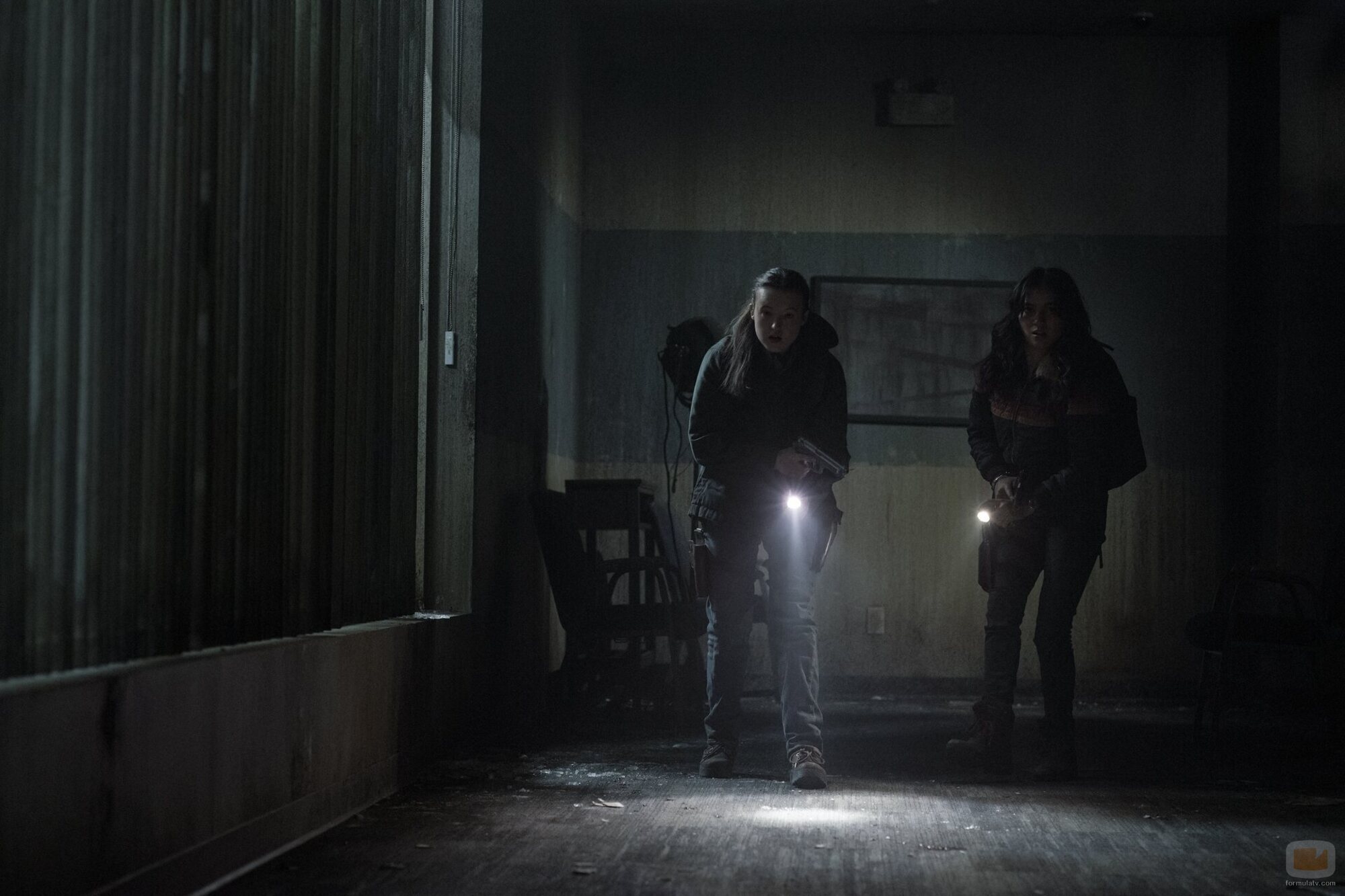 Bella Ramsey y Isabela Merced en 2x04 titulado 'Día uno' de 'The Last of Us'