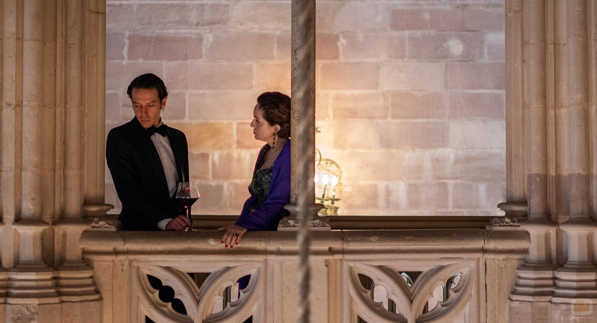 Adriana Ozores y Marcel Borràs en 1x06 titulado 'Control familiar' de 'Galgos'