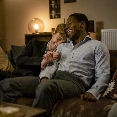 Harry Lawtey y David Jonsson en 1x02 'Tranquilo y Agradable' de 'Industry'