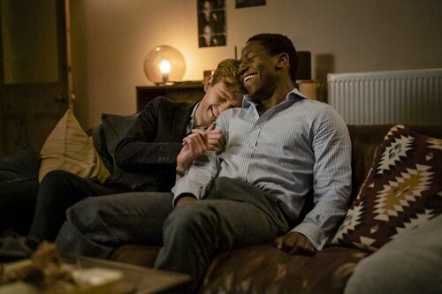 Harry Lawtey y David Jonsson en 1x02 'Tranquilo y Agradable' de 'Industry'