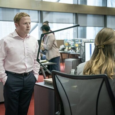 Conor MacNeill en 1x03 titulado 'Notting Hill' de 'Industry'
