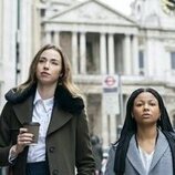 Freya Mavor y Myha'la Herrold en 'Actividad Precrisis' de 'Industry'