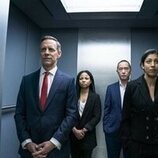 Ken Leung y Myha'la Herrold en 1x08 titulado 'Reducción de Fuerza' de 'Industry'