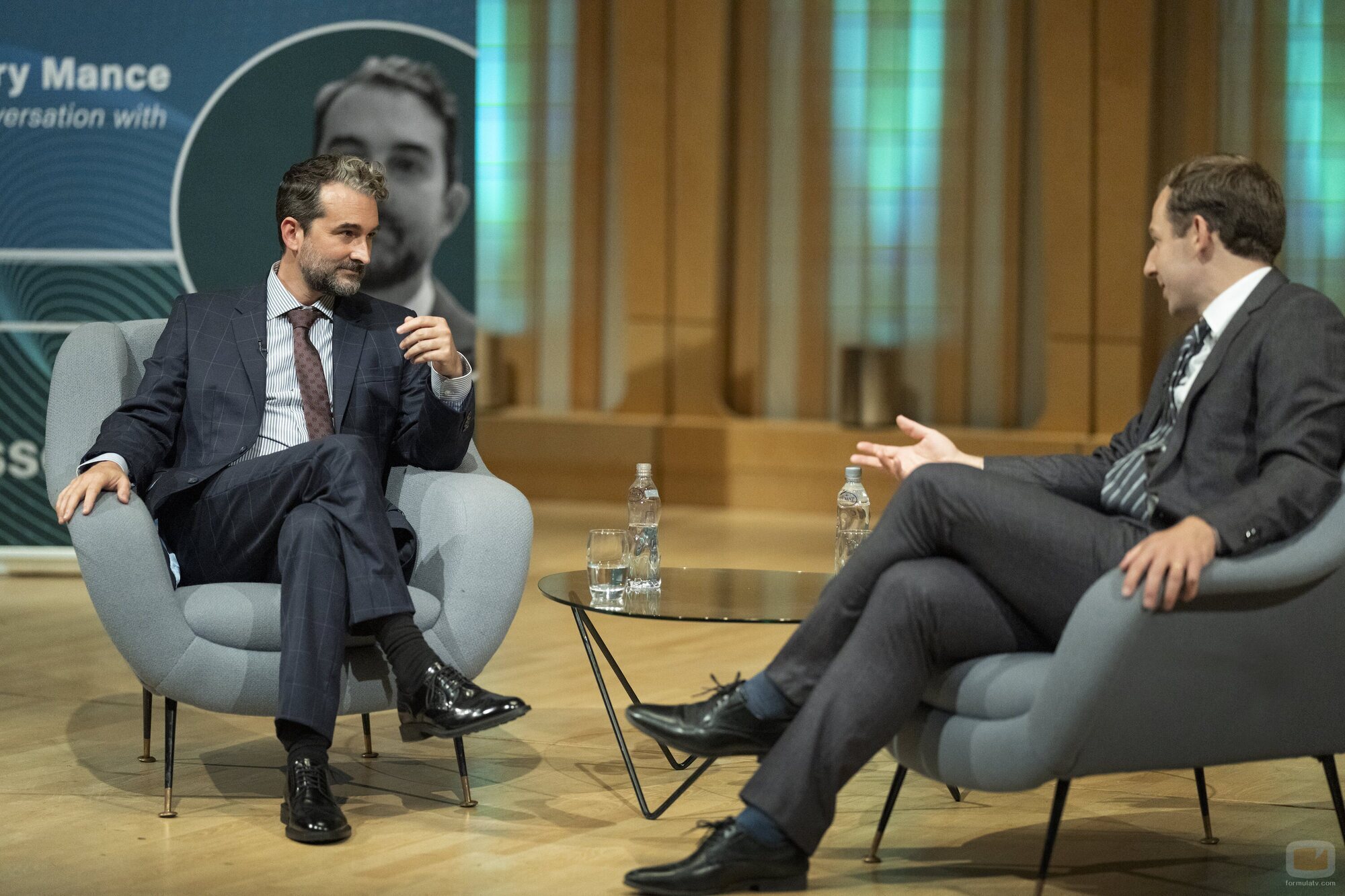 Jay Duplass en 'Papi' de 'Industry'