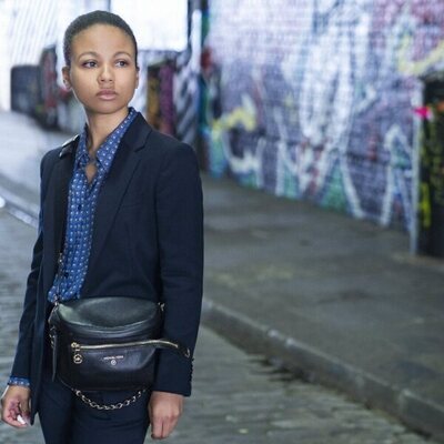 Myha'la Herrold en la temporada 2 y el capítulo 01 de 'Industry'