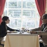 Adam Levy y Marisa Abela en el 2x02 de 'Industry'