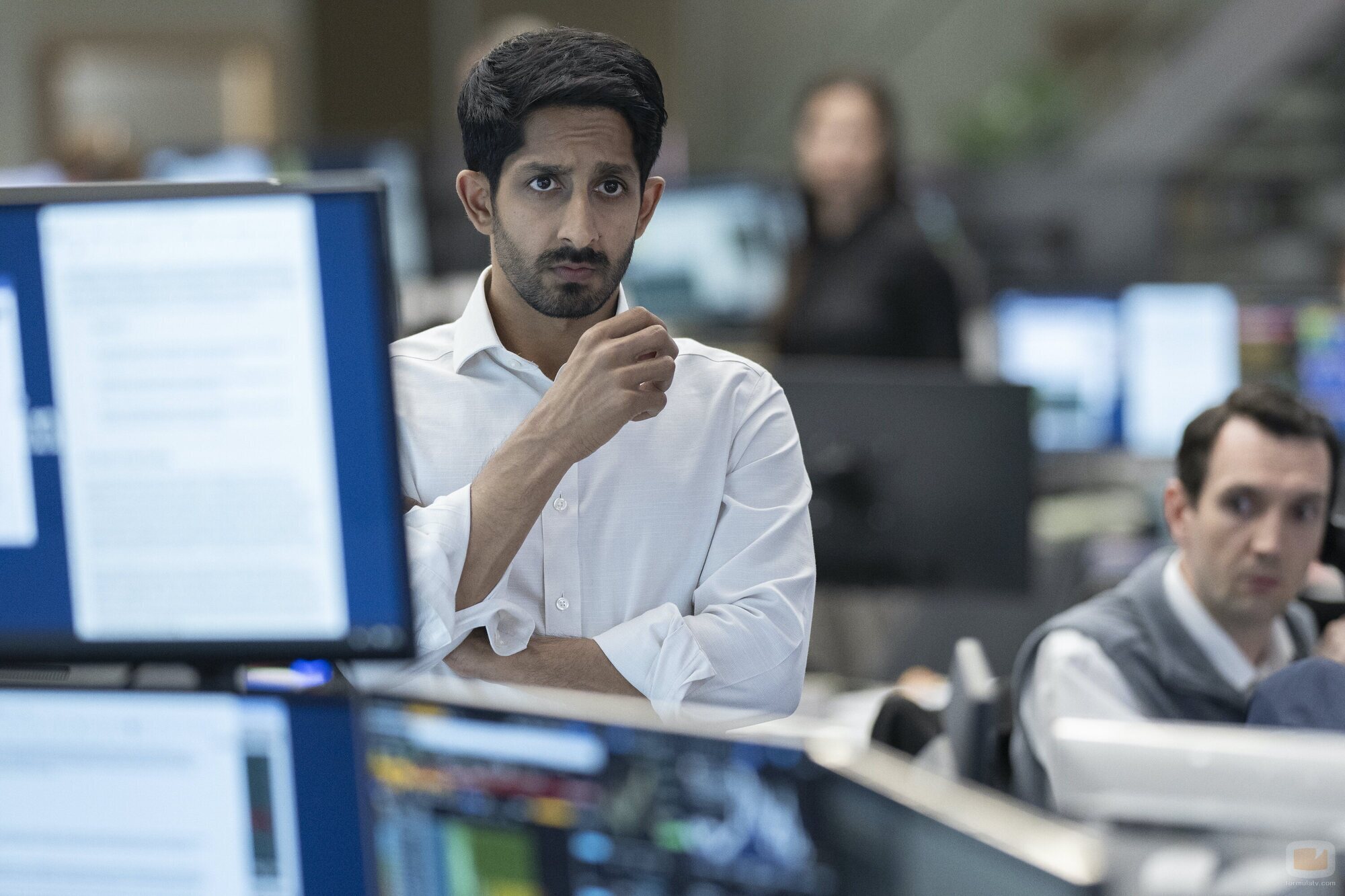 Sagar Radia en 2x02 titulado 'El Calamar Gigante' de 'Industry'
