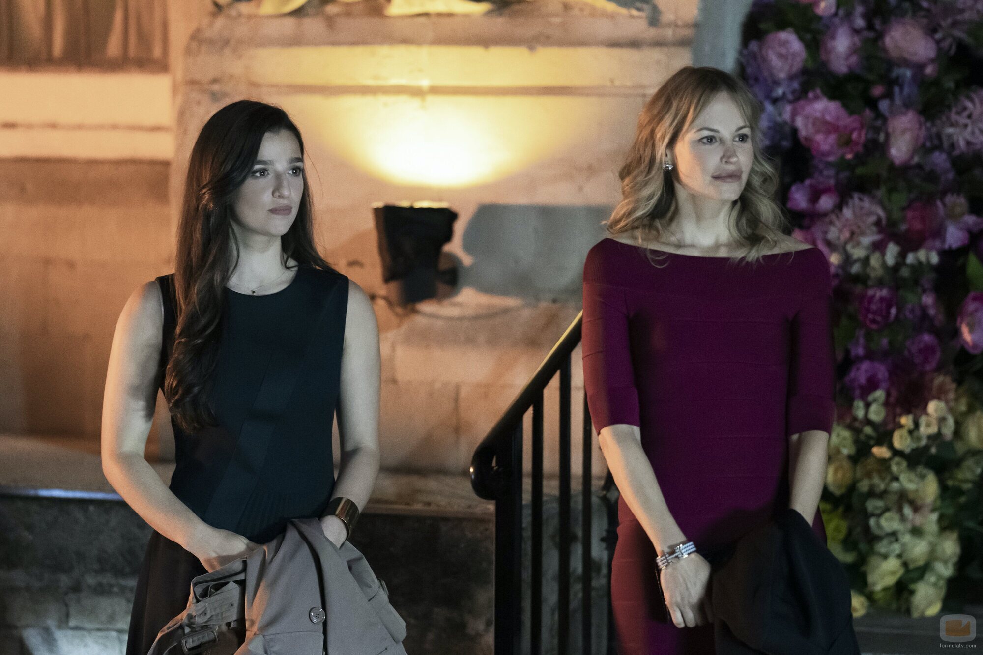 Marisa Abela y Katrine De Candole en 2x02 titulado 'El Calamar Gigante' de 'Industry'