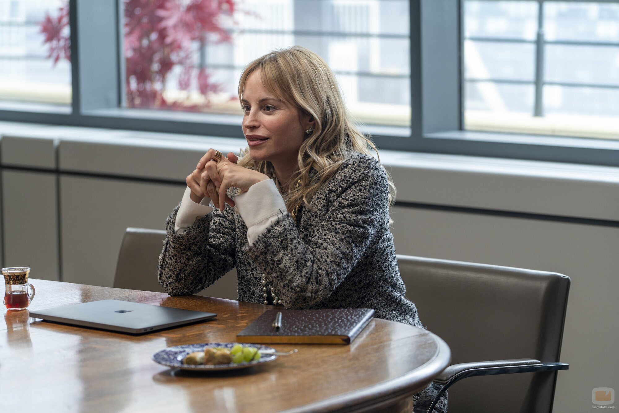 Katrine De Candole en 2x04 titulado 'Algunas Mujeres' de 'Industry'