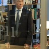 Ken Leung en 2x04 titulado 'Algunas Mujeres' de 'Industry'