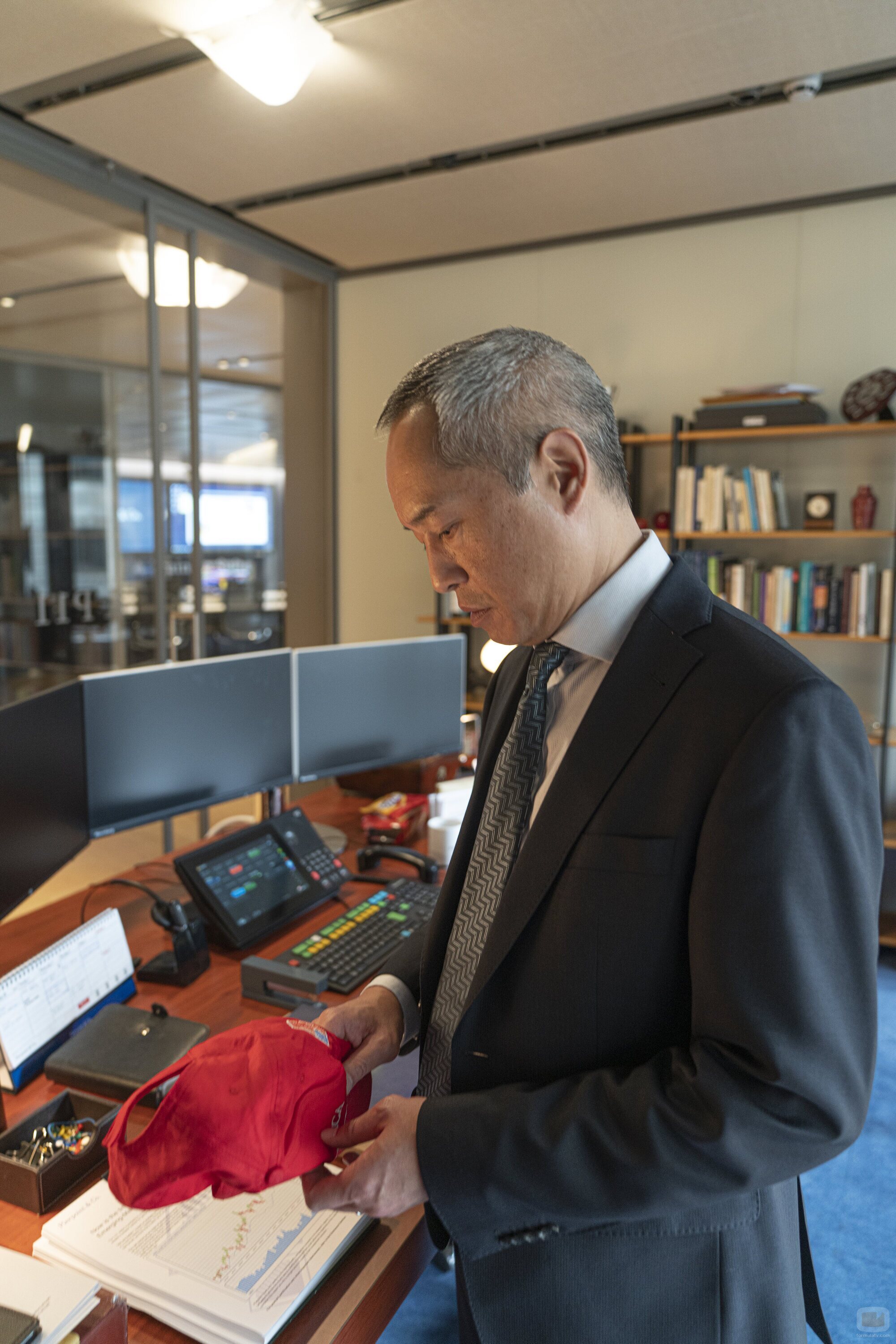 Foto de Ken Leung en Capítulo 4 titulado 'Algunas Mujeres' de 'Industry'