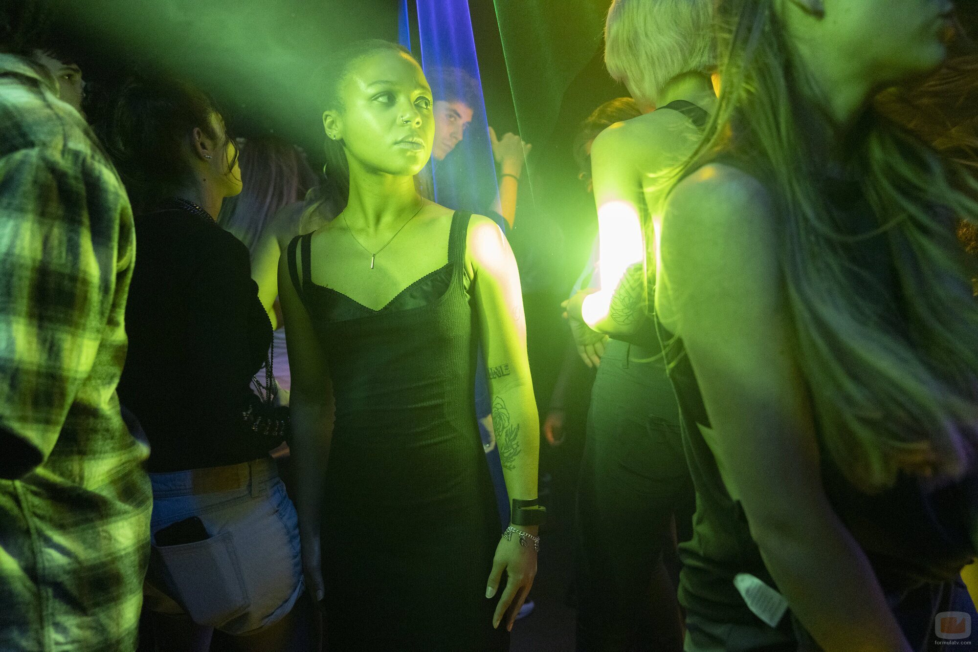 Myha'la Herrold en 2x05 'Temporada de Cocina' de 'Industry'