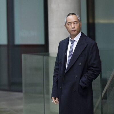 Ken Leung en la temporada 2 y el capítulo 06 de 'Industry'