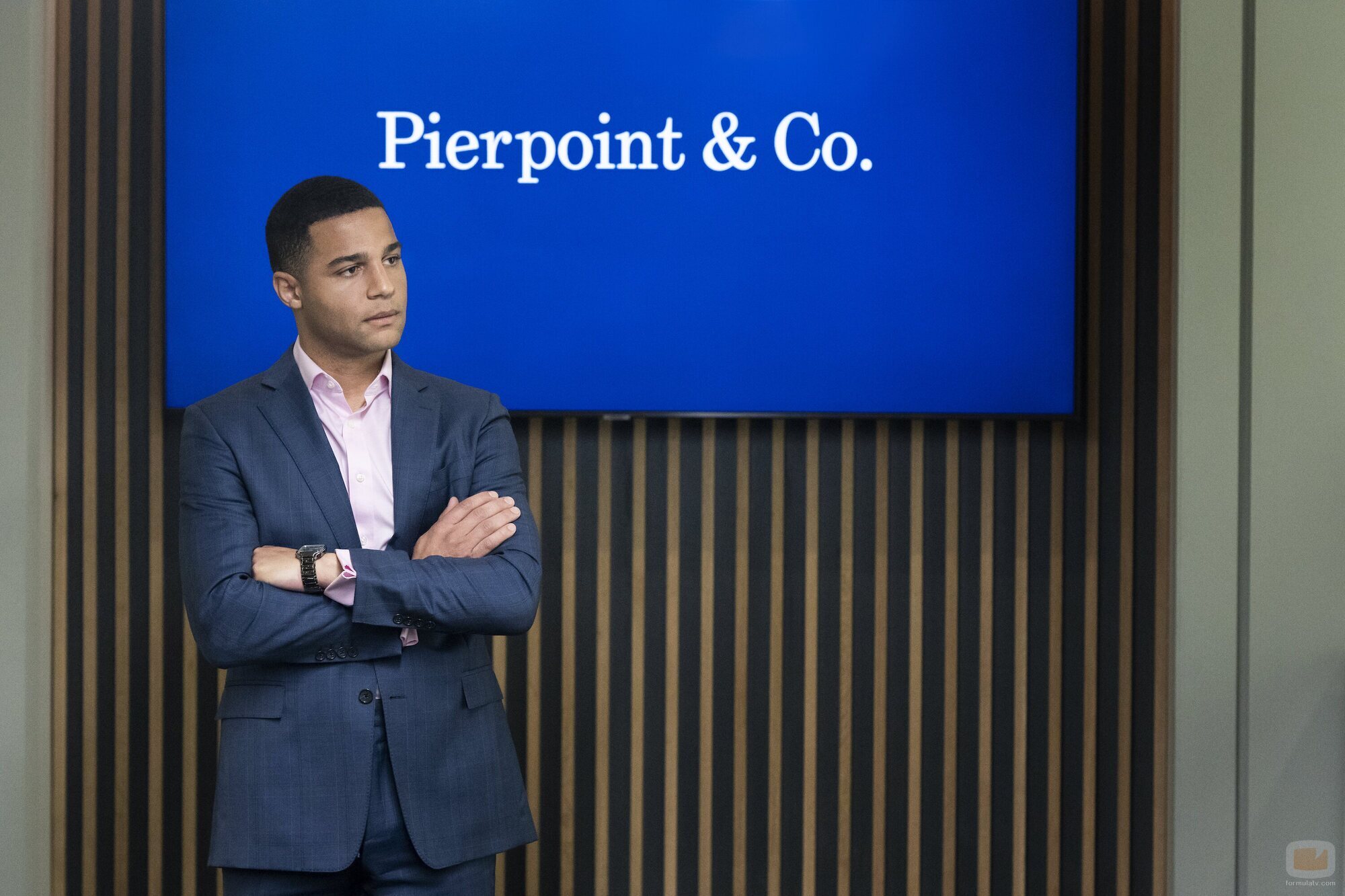 Alex Alomar Akpobome en 'A punto de doler' de 'Industry'