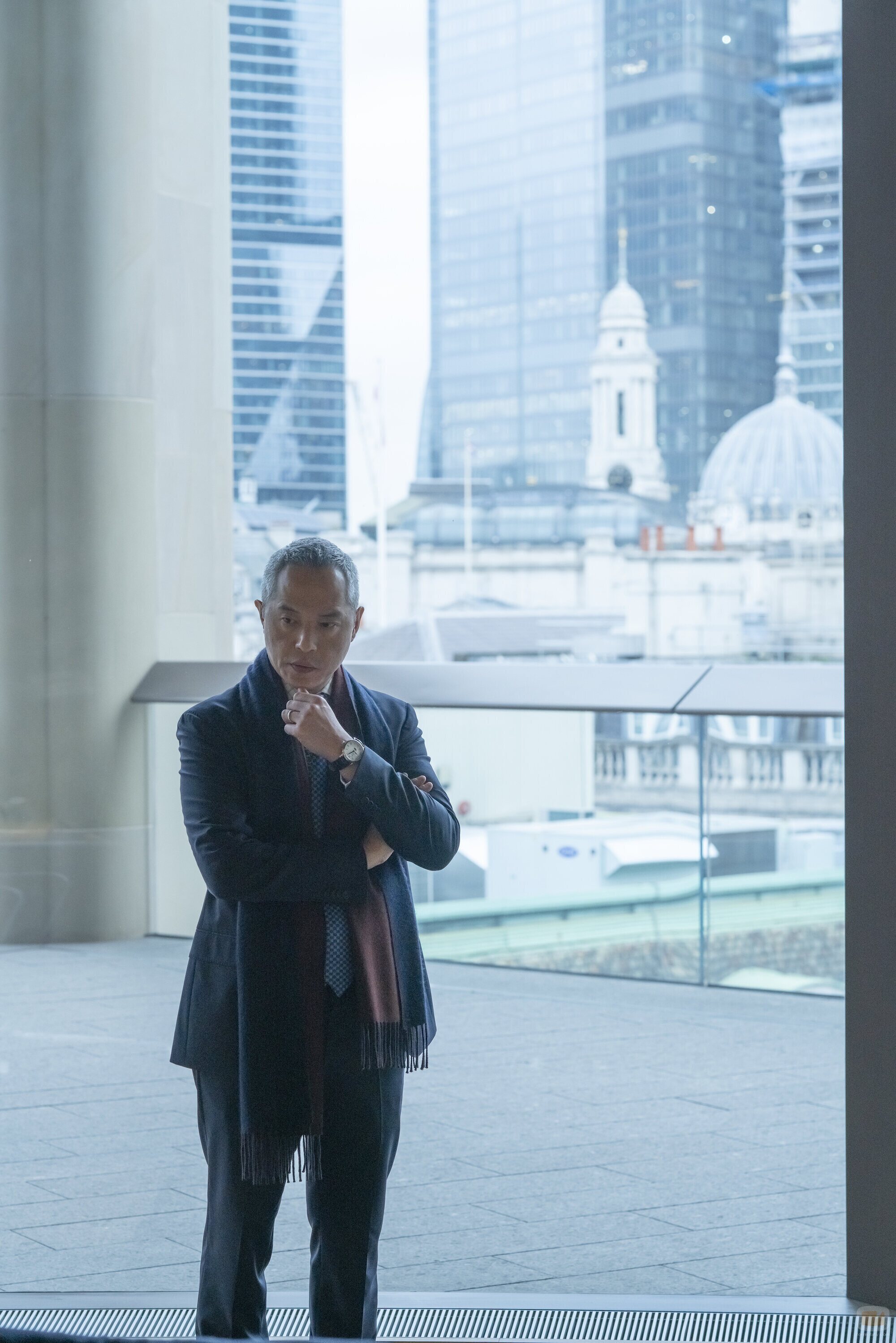 Ken Leung en 2x07 titulado 'El lobo solitario y su cachorro' de 'Industry'
