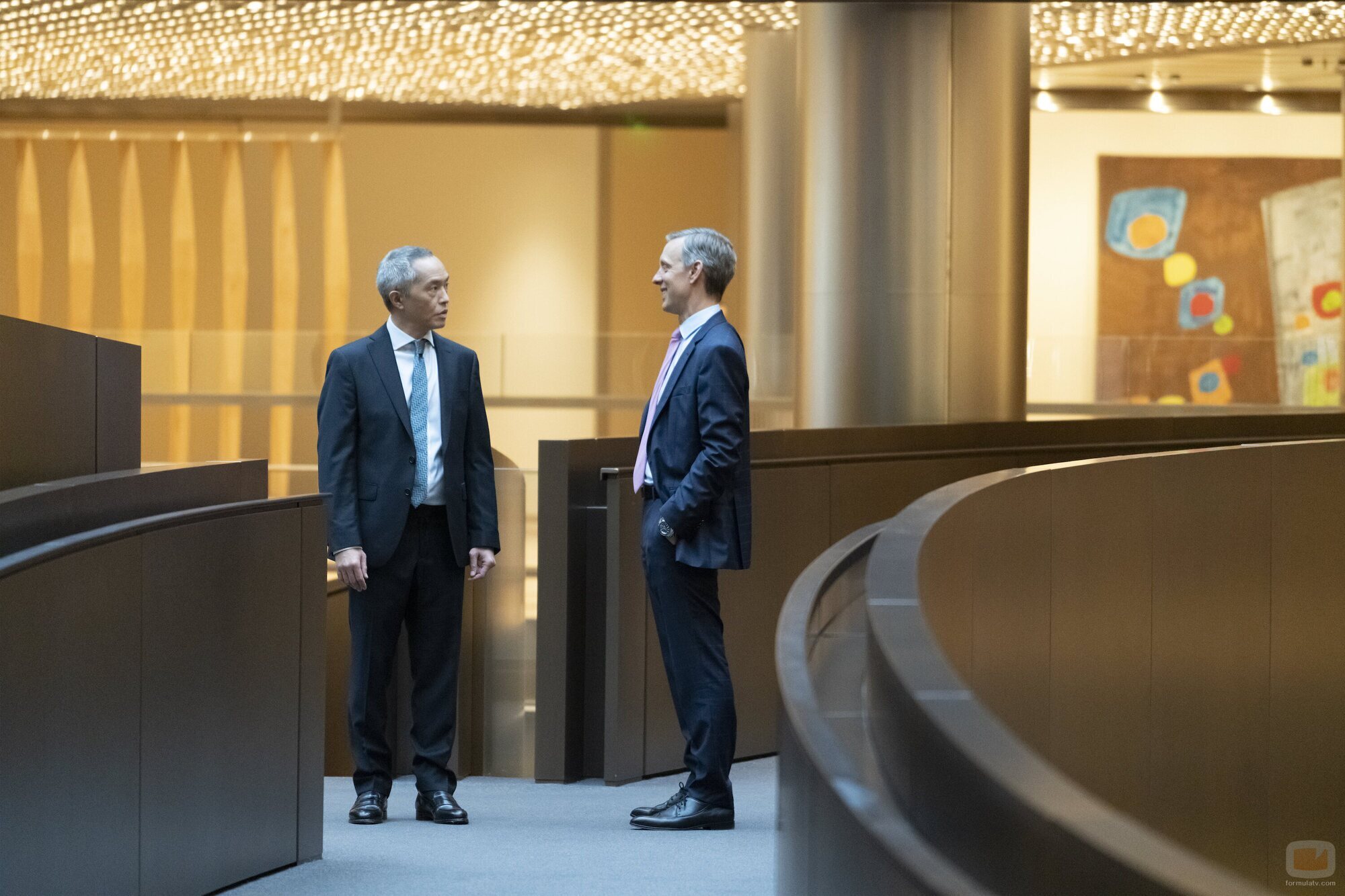 Ken Leung en 2x07 'El lobo solitario y su cachorro' de 'Industry'