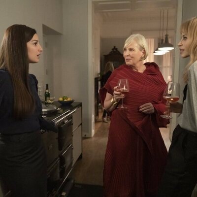 Marisa Abela y Katrine De Candole en la temporada 2 y el capítulo 08 de 'Industry'