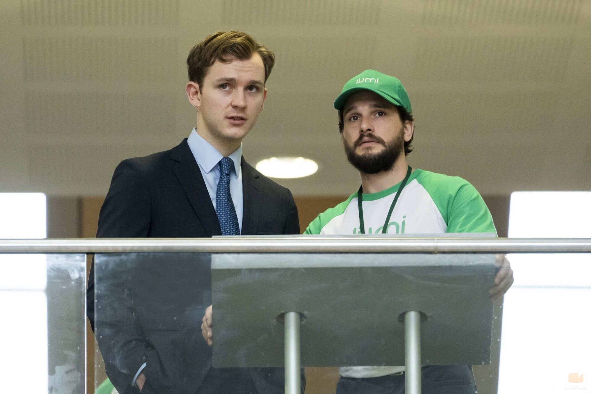 Kit Harington y Harry Lawtey en 3x01 titulado 'A Quien Madruga, Dios le Ayuda' de 'Industry'