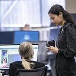 Indy Lewis en el 3x01 de 'Industry'