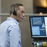 Ken Leung en Capítulo 2 titulado 'Humo y Espejos' de 'Industry'