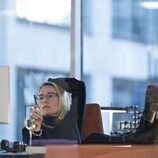 Sarah Goldberg en 3x02 titulado 'Humo y Espejos' de 'Industry'