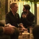 Ken Leung y Sagar Radia en Capítulo 4 titulado 'Travesuras Blancas' de 'Industry'