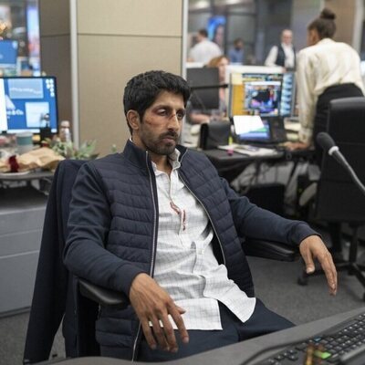 Sagar Radia en Capítulo 4 titulado 'Travesuras Blancas' de 'Industry'